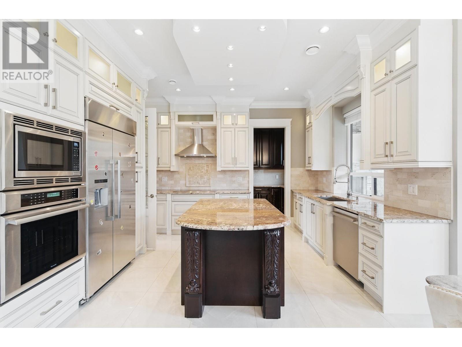 7220 GILHURST Crescent, Richmond