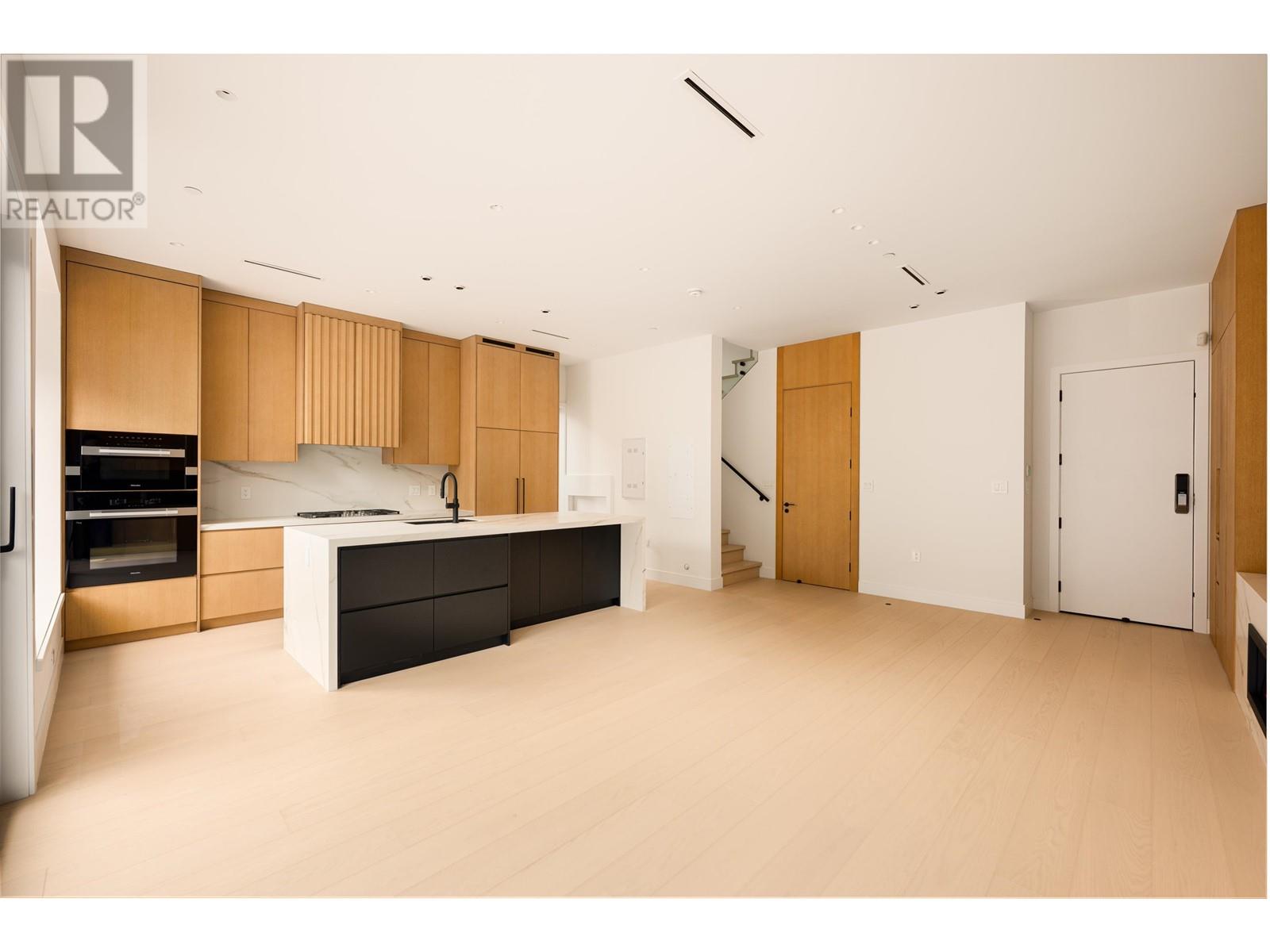 1 5937 HOLLAND STREET, Vancouver