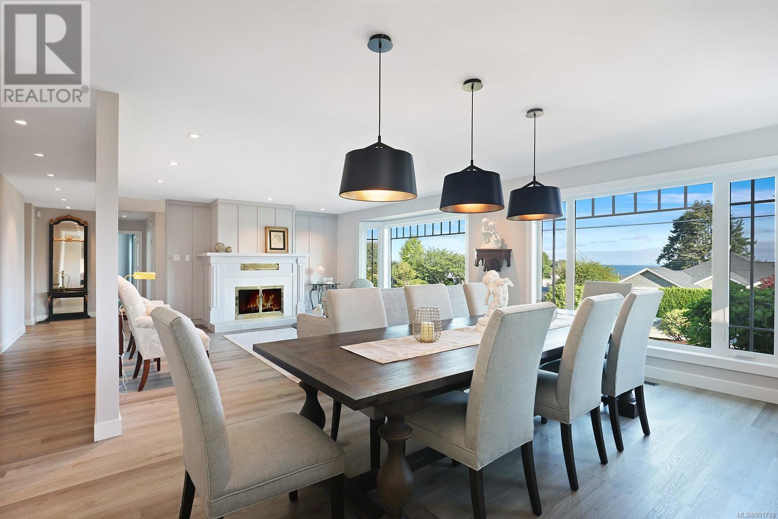 Photo 52 of 274 Crescent Rd W, Qualicum Beach BC