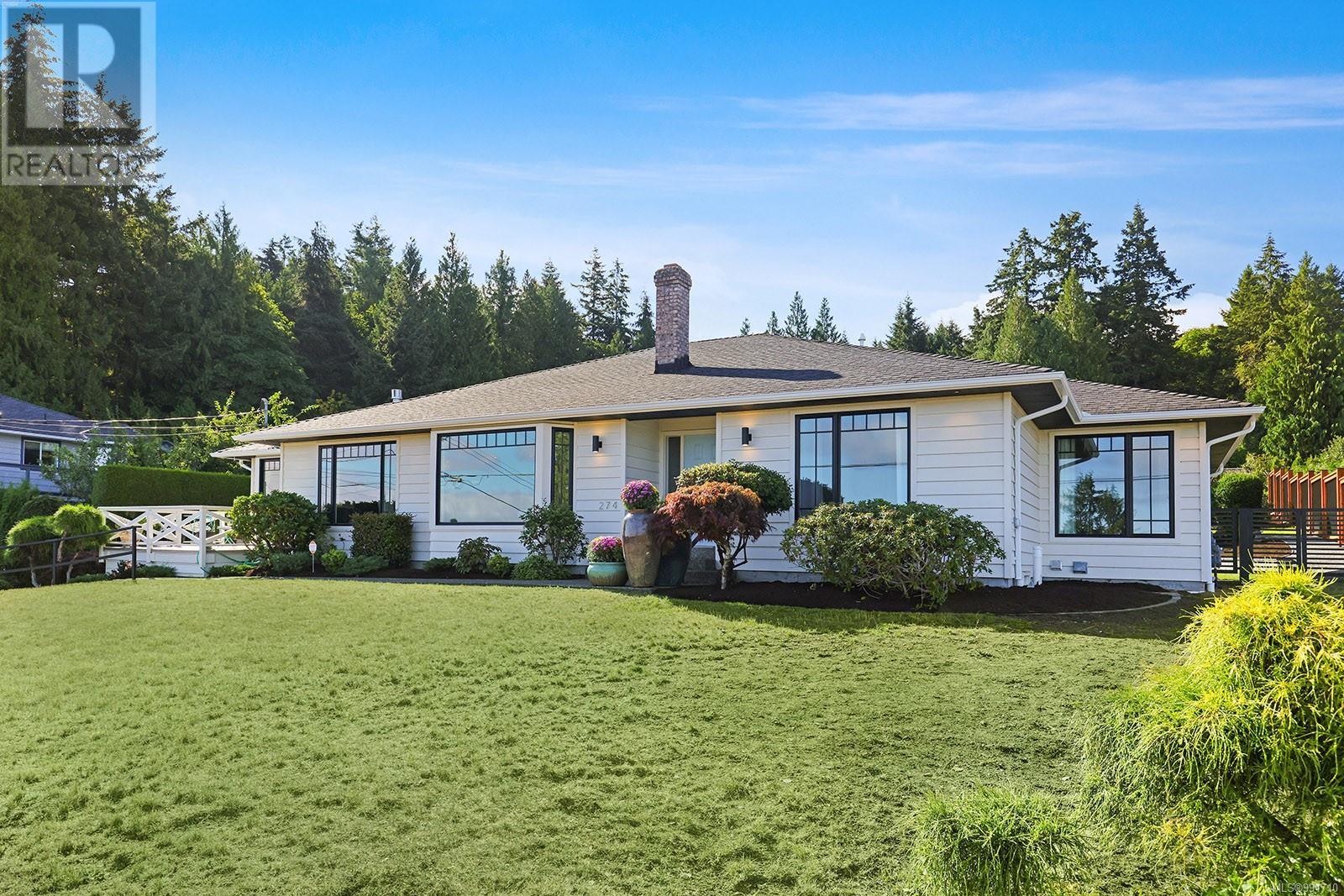 Photo 69 of 274 Crescent Rd W, Qualicum Beach BC