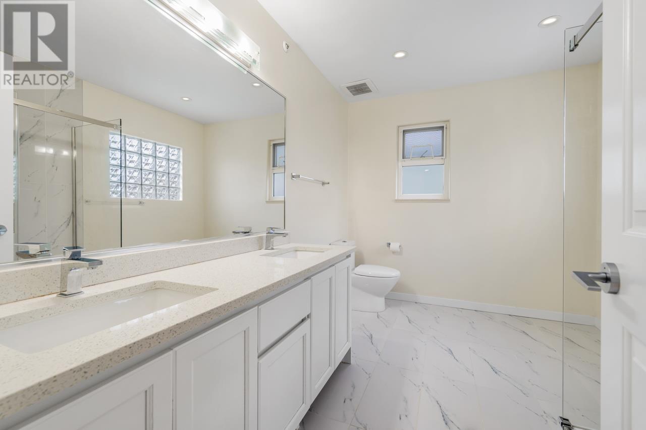 Photo 17 of 3210 E 23rd Avenue, Vancouver BC