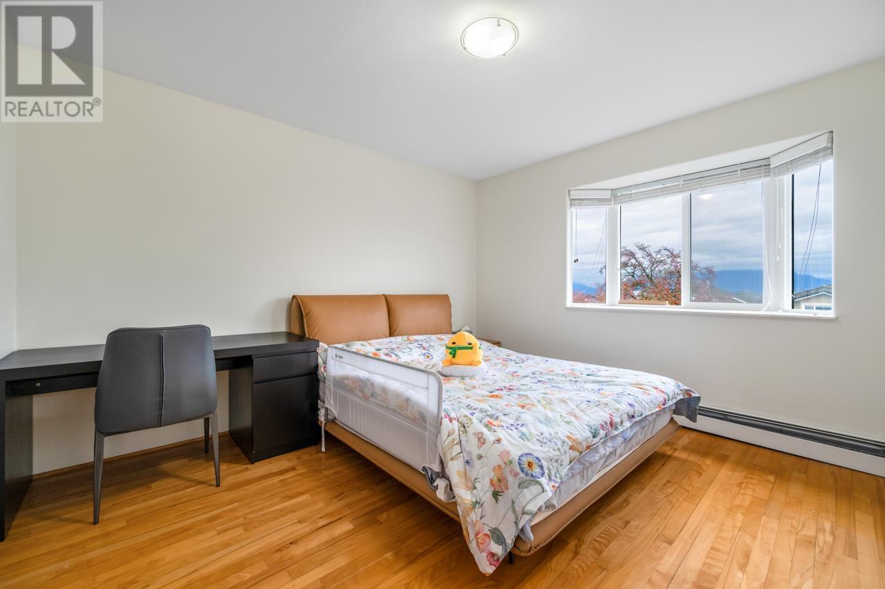 Photo 11 of 3210 E 23rd Avenue, Vancouver BC