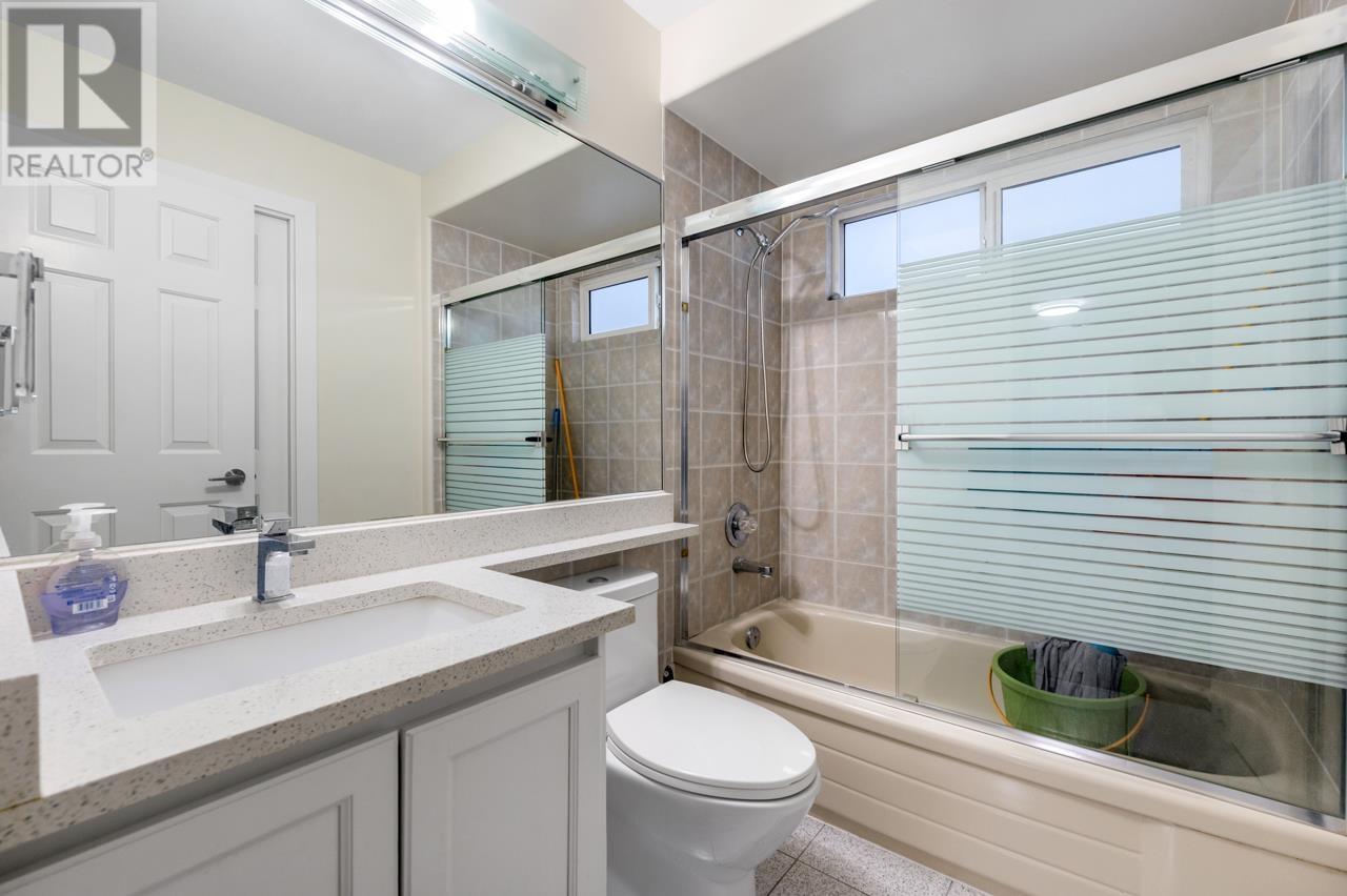 Photo 14 of 3210 E 23rd Avenue, Vancouver BC