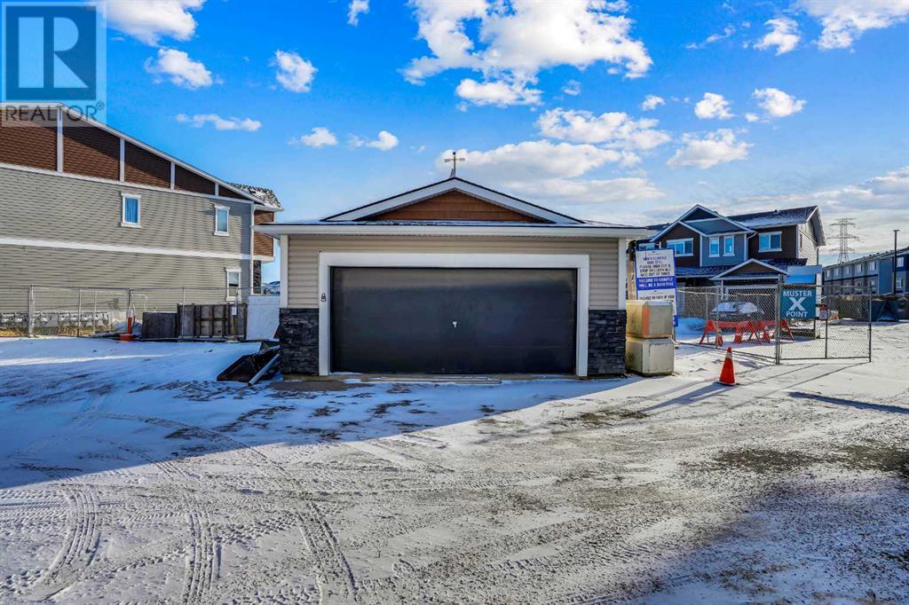 Single Family House for Sale in  Tuscany Summit Square NW Tuscany Calgary 