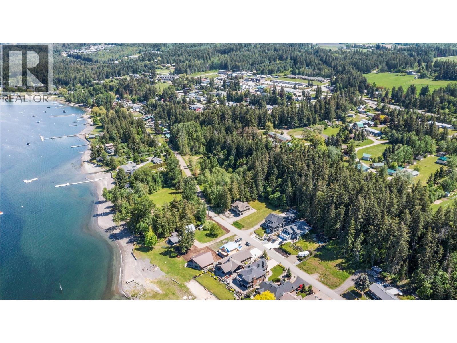 Photo 16 of 17 1171 Dieppe Road, Sorrento BC