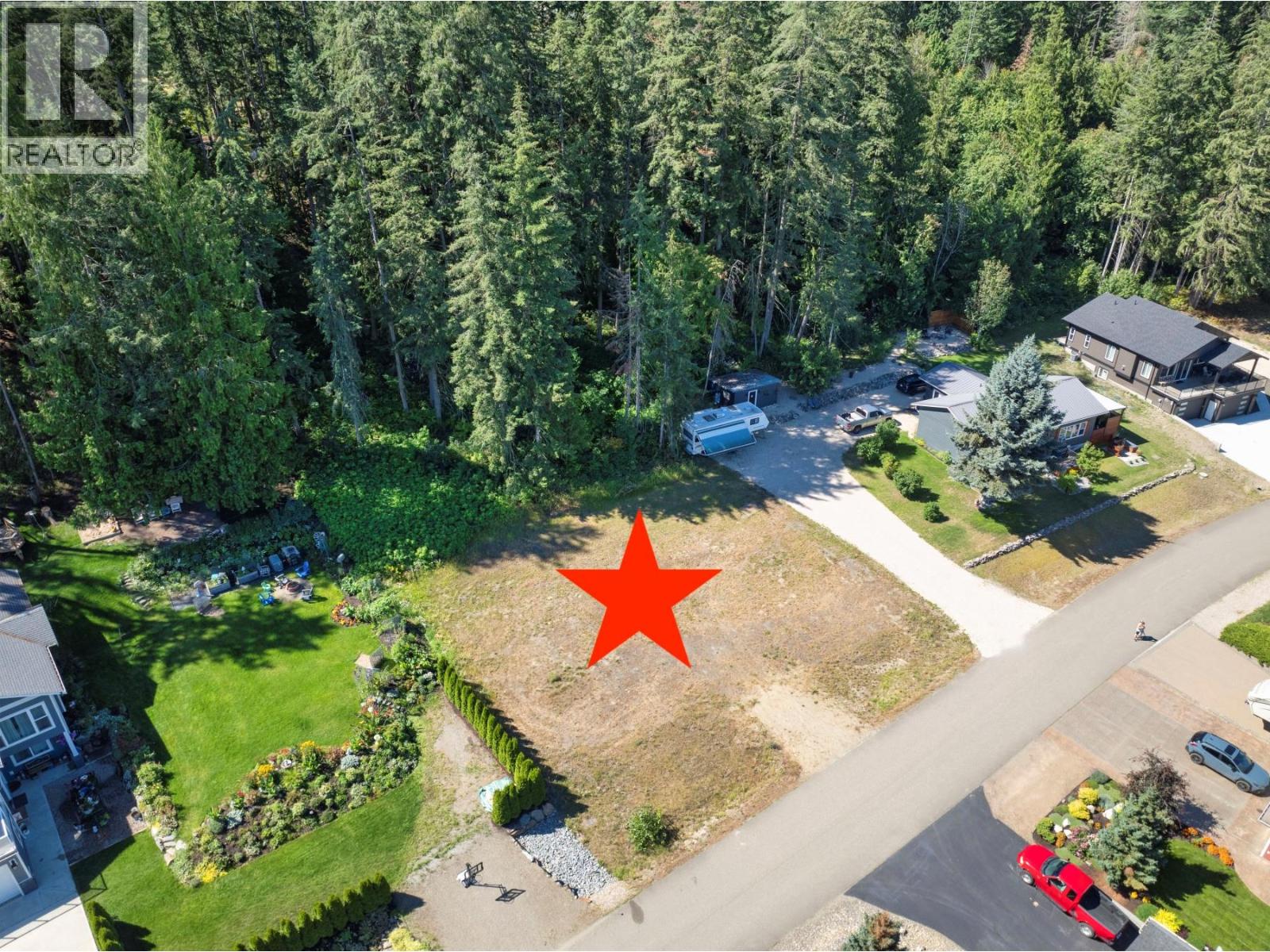 Photo 3 of 17 1171 Dieppe Road, Sorrento BC