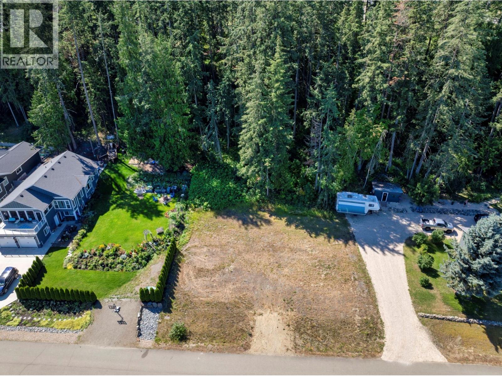 Photo 13 of 17 1171 Dieppe Road, Sorrento BC