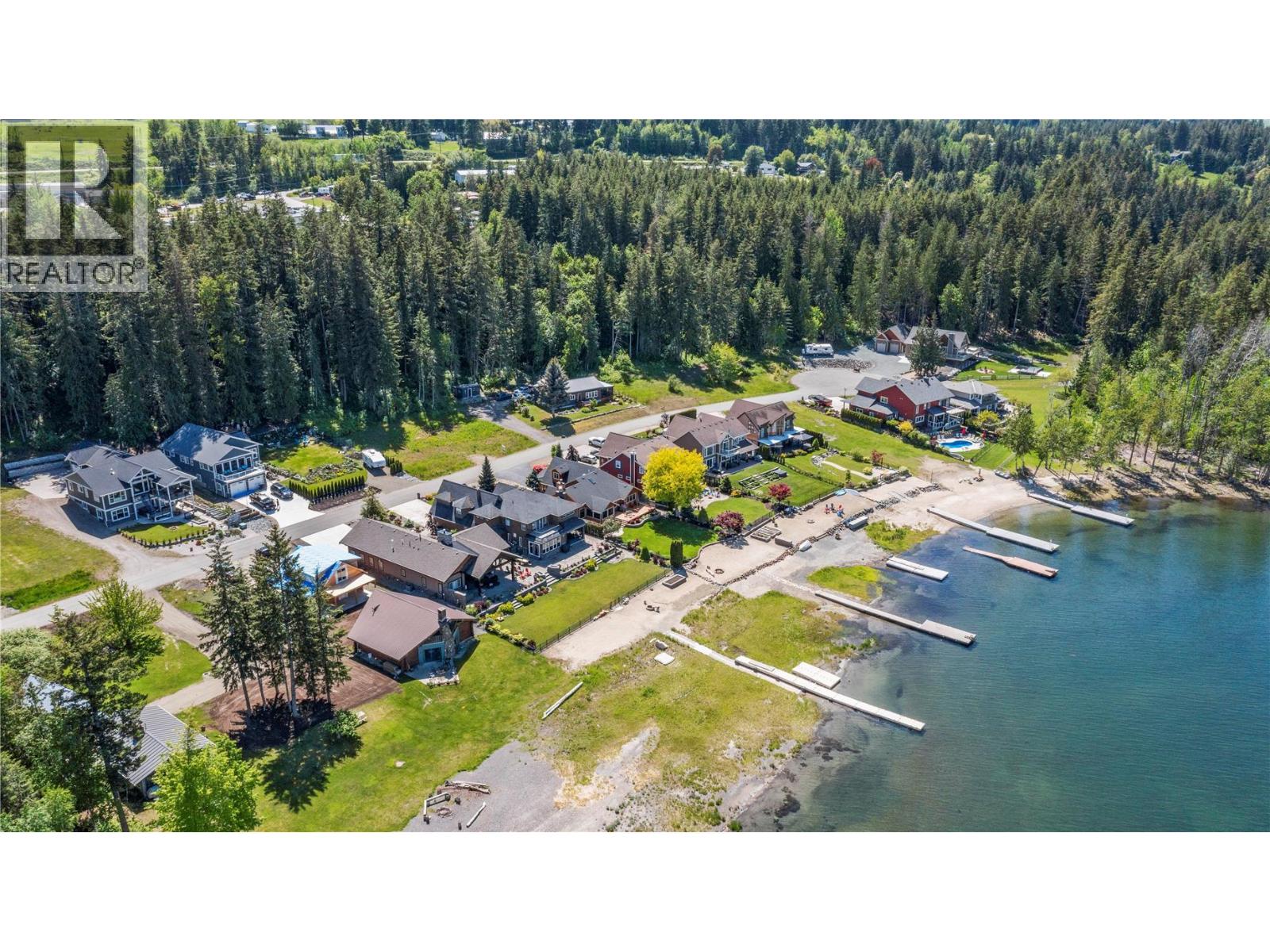 Photo 12 of 17 1171 Dieppe Road, Sorrento BC