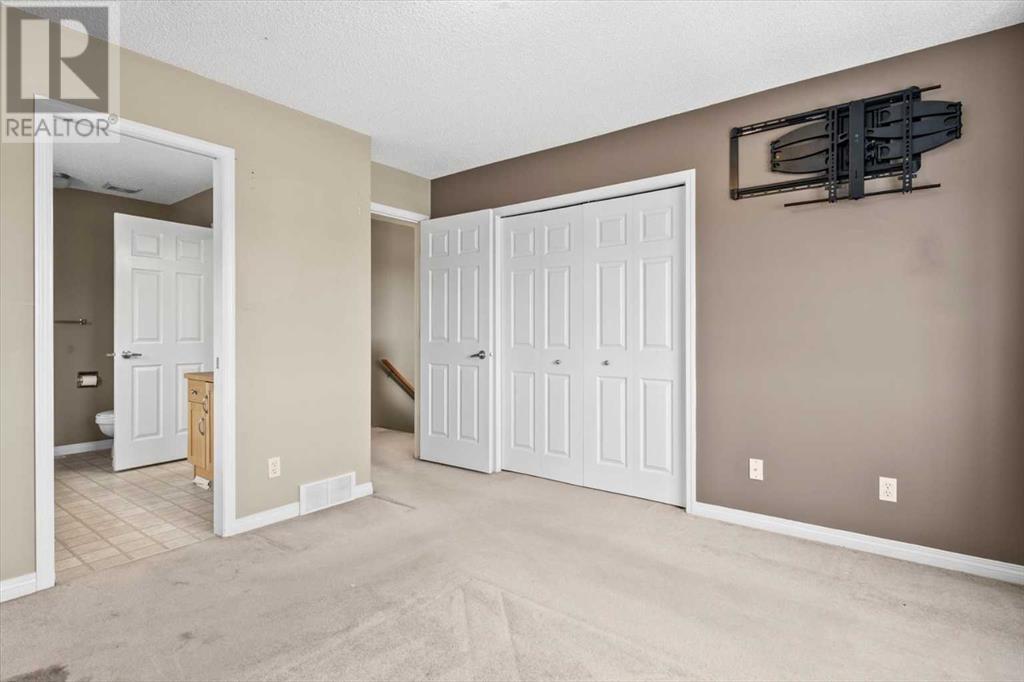 Single Family House for Sale in  Saddlemont Close NE Saddle Ridge Calgary 