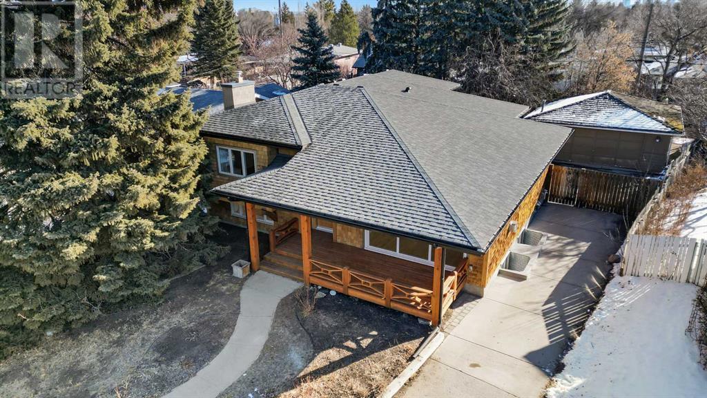 Single Family House 4 Level for Sale in  Wildwood Drive SW Wildwood Calgary 