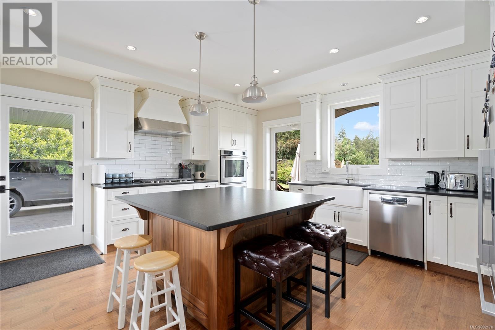3809/3811 Scarpe Rd, Duncan