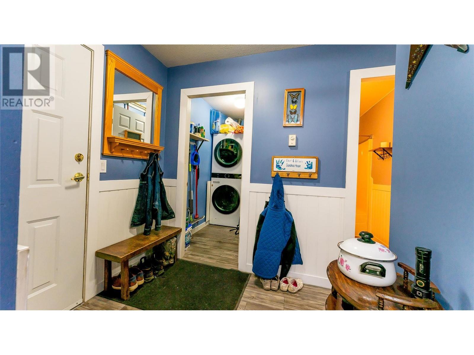 302 420 4 Avenue Southeast, Salmon Arm