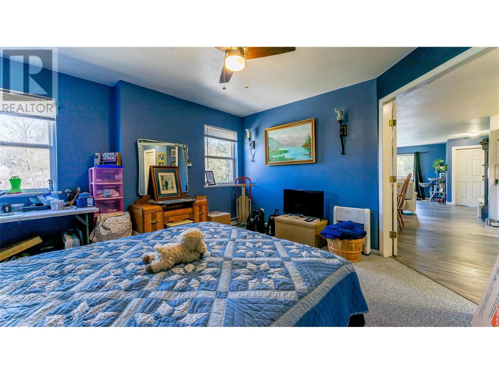 302 420 4 Avenue Southeast, Salmon Arm