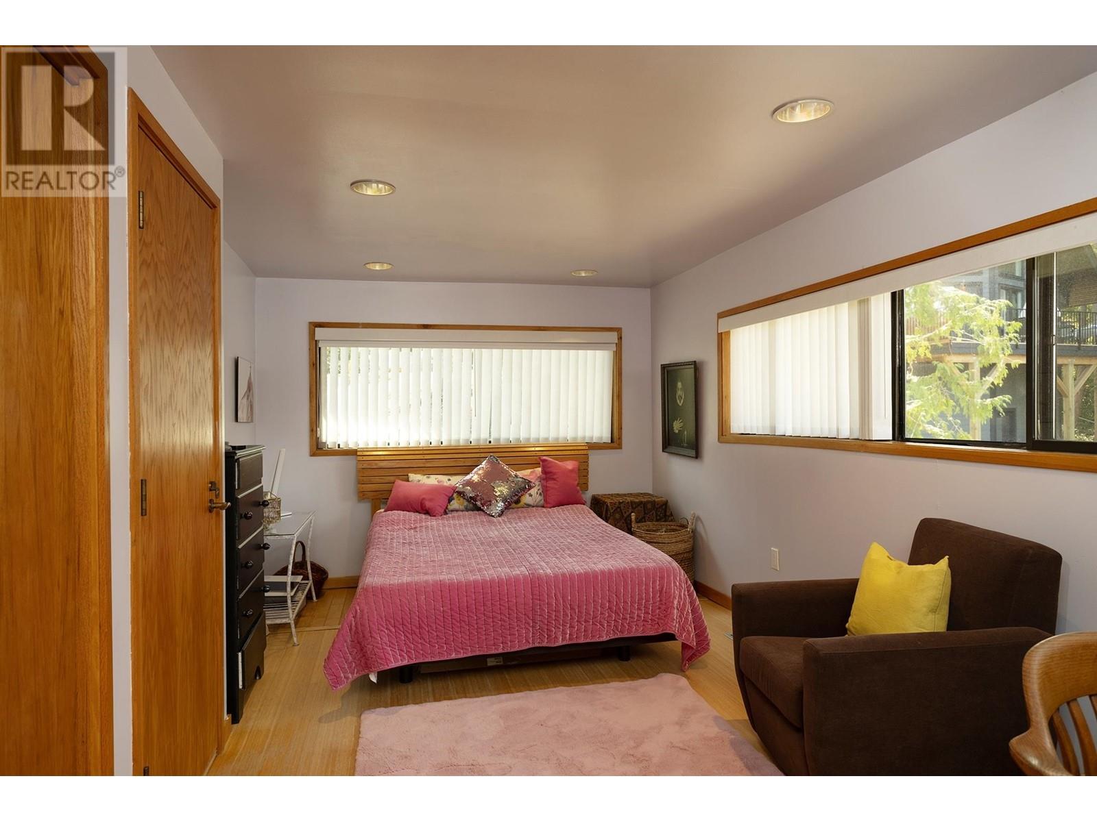 5435 JERVIS INLET ROAD, Egmont