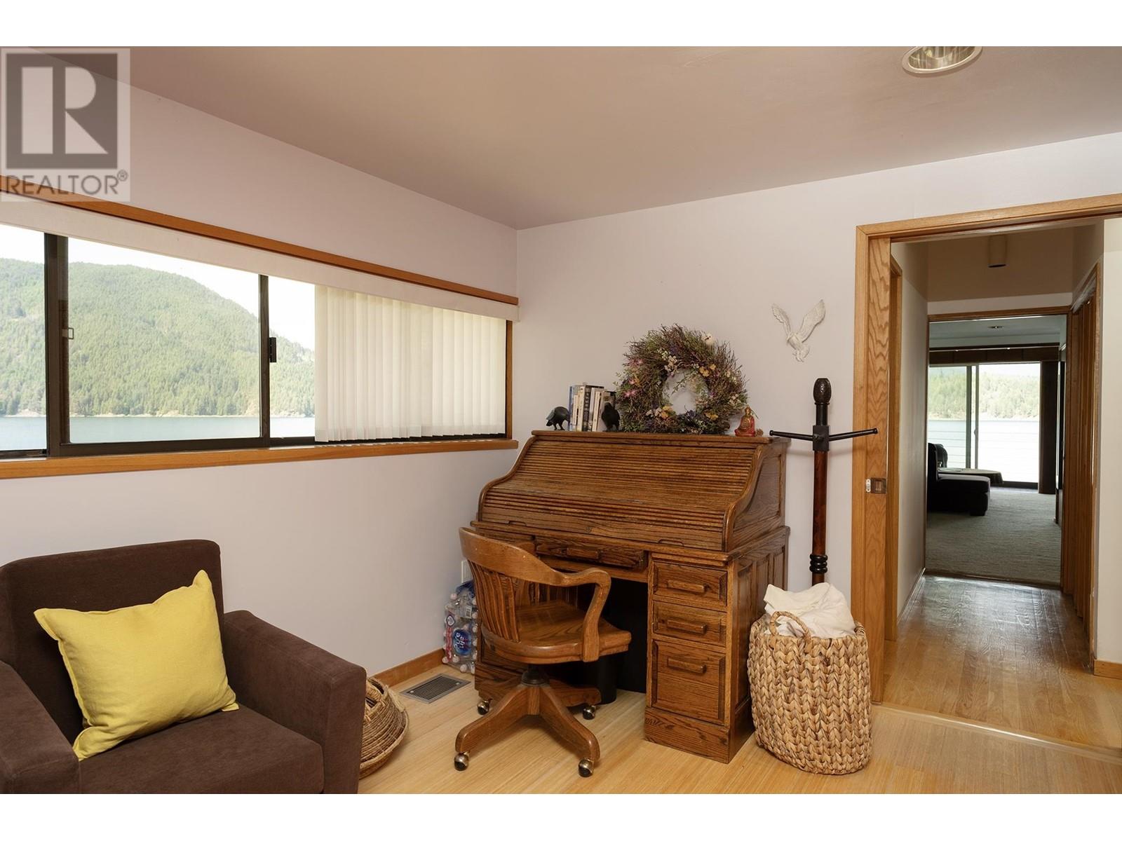 5435 JERVIS INLET ROAD, Egmont