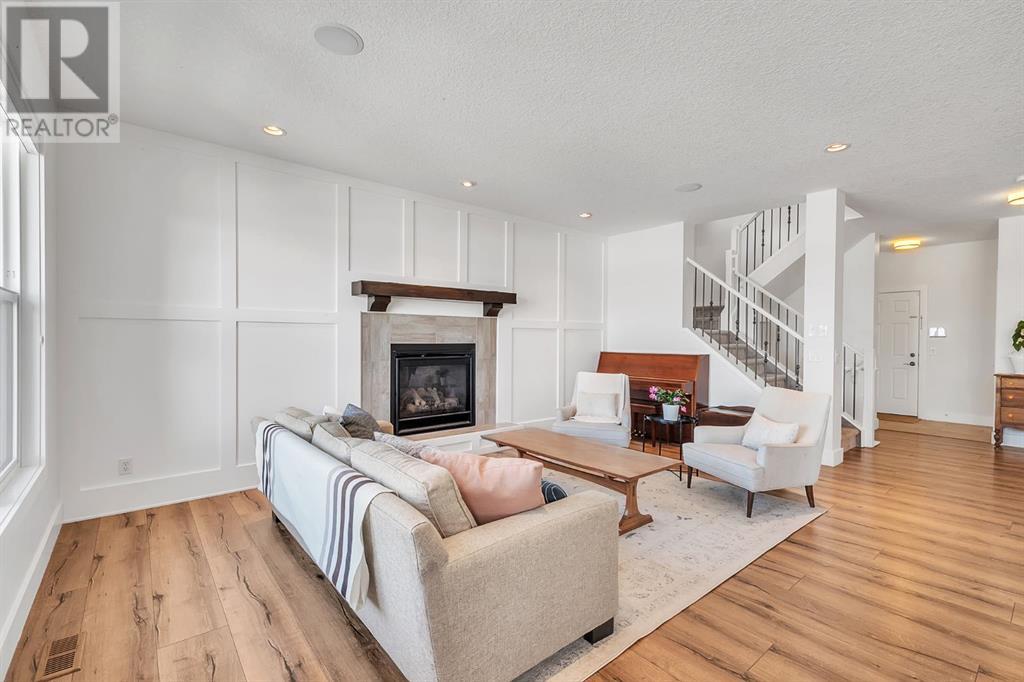 47 Sundown Way, Cochrane, Alberta