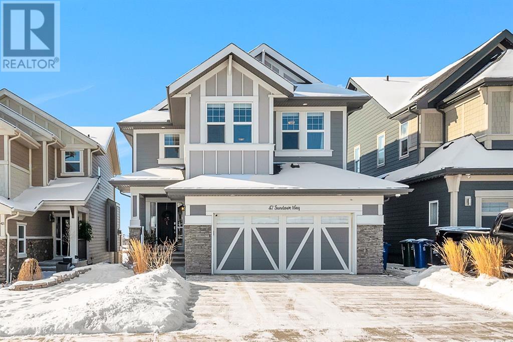 47 Sundown Way, Cochrane, Alberta