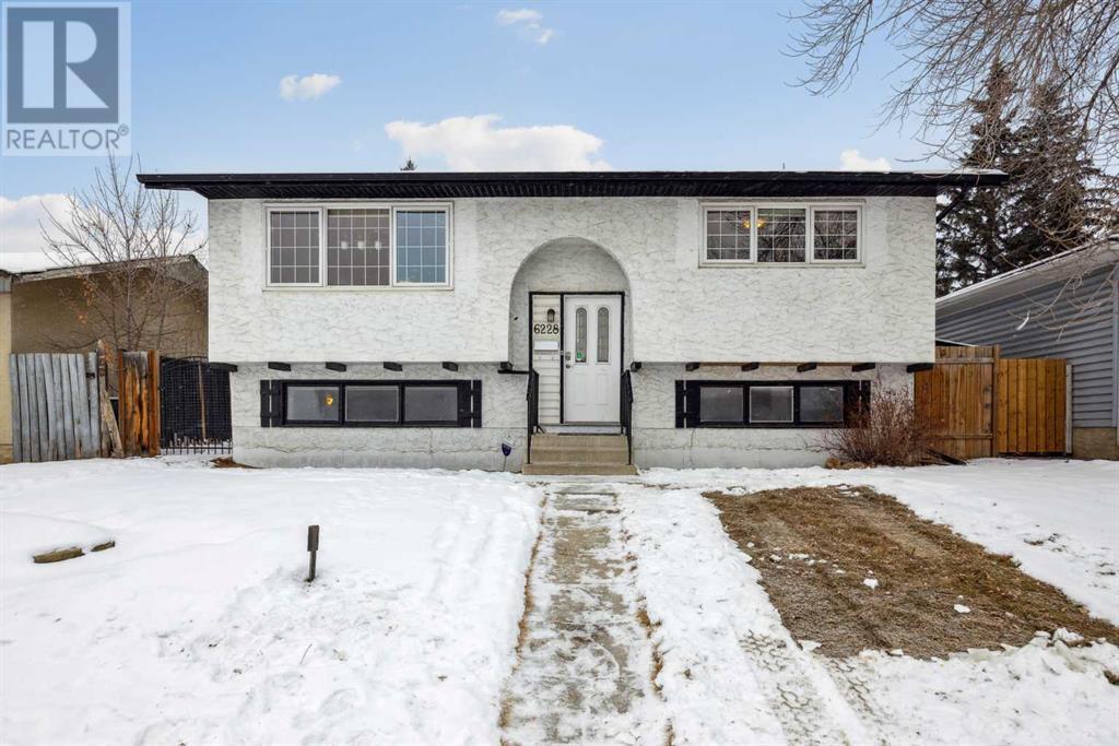 Single Family House Bi-level for Sale in   Avenue SE Penbrooke Meadows Calgary 