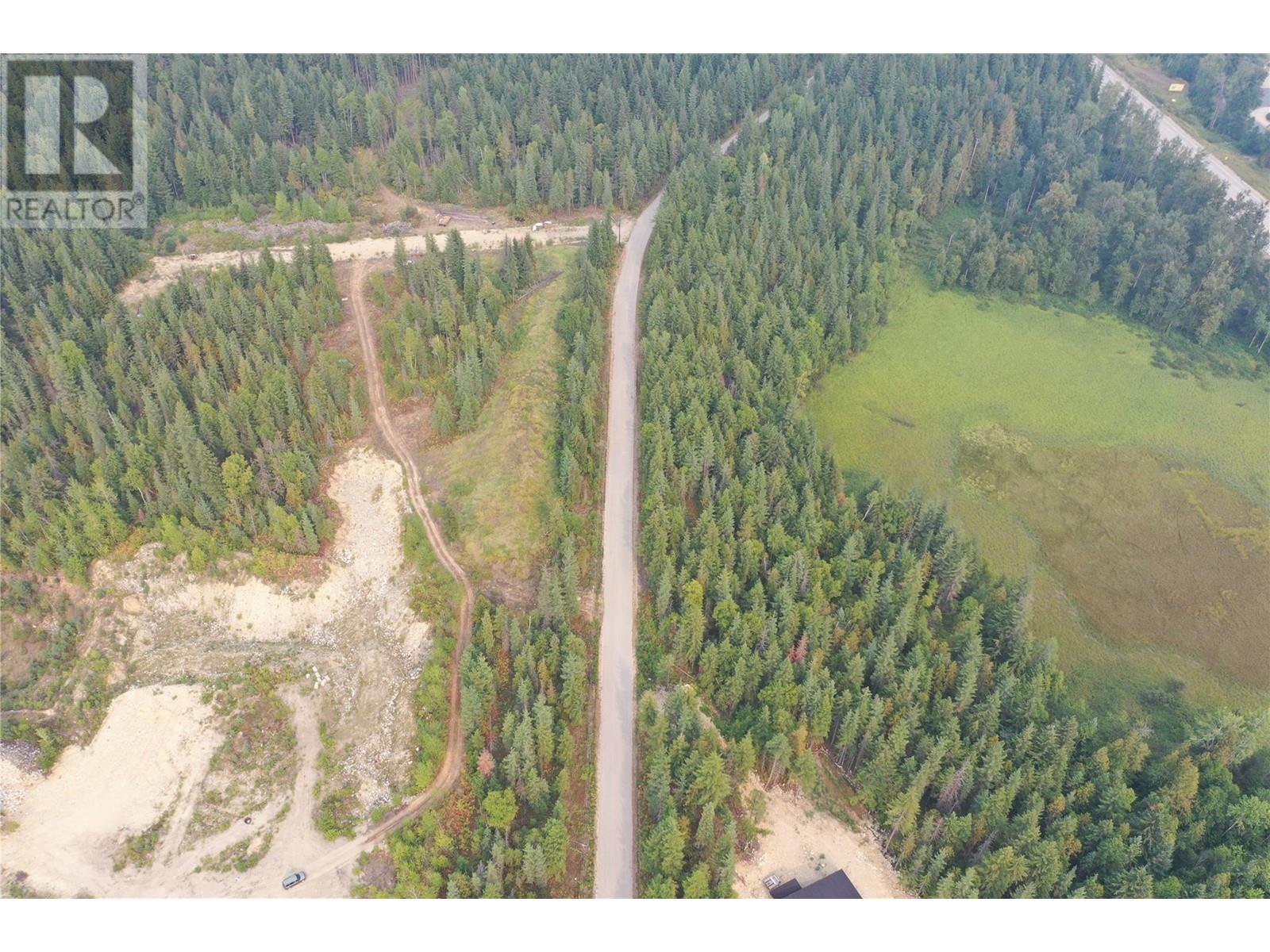 Photo 4 of 5597 Avoca Road, Malakwa BC