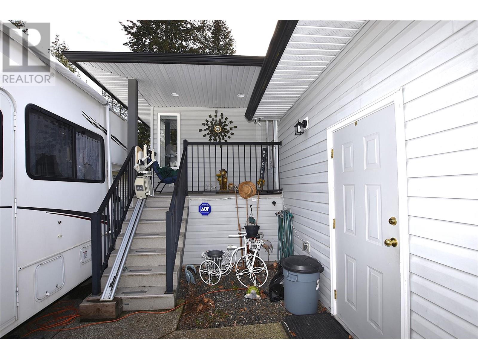 145 Falcon Avenue, Vernon