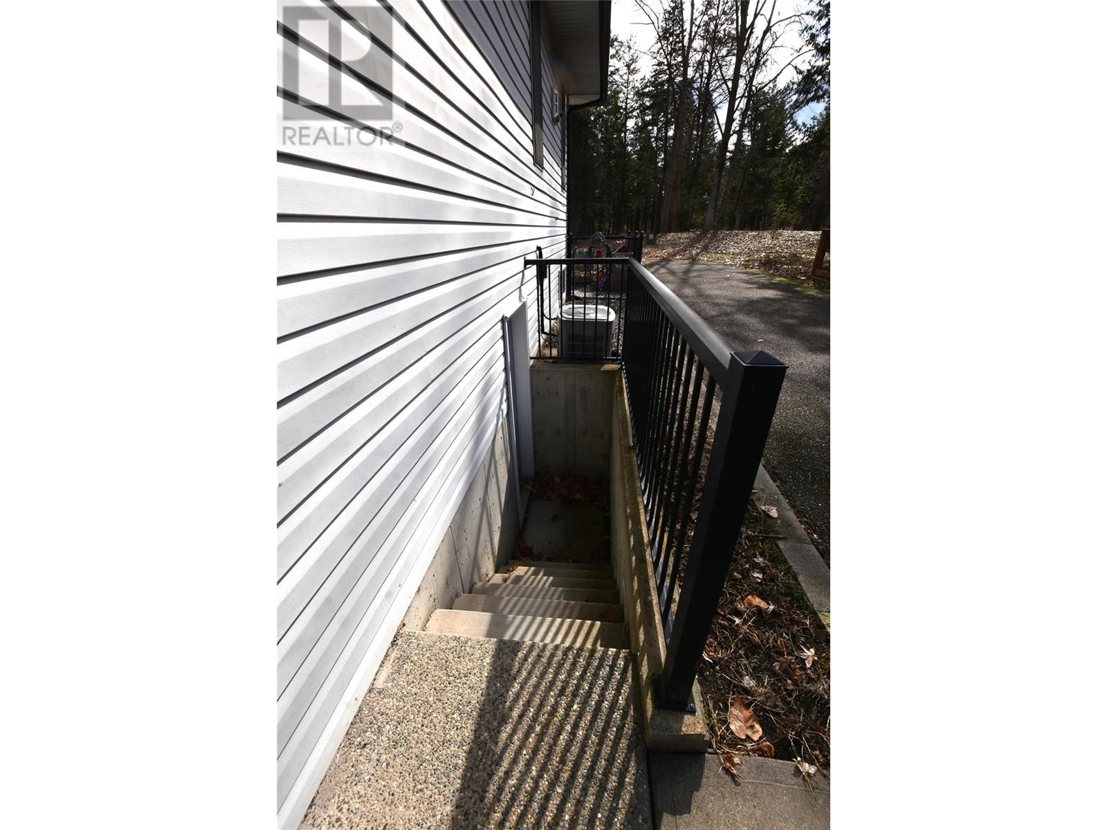  145 Falcon Avenue, Vernon