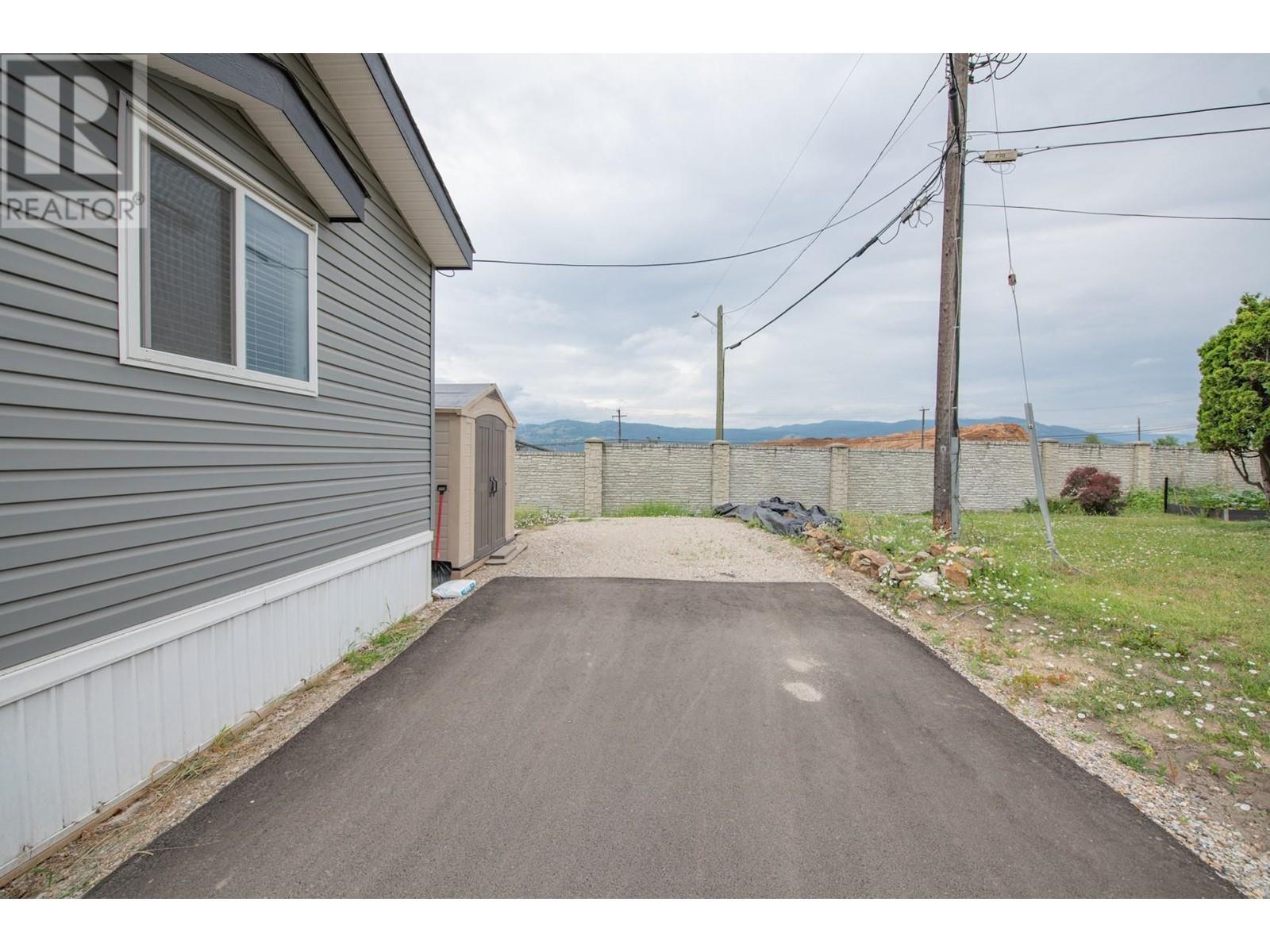 844 Hutley Road Unit# 6, Armstrong