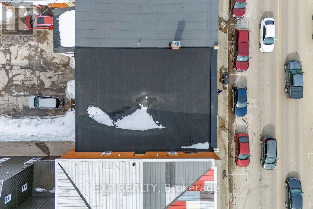 Photo 2 of 204 Raglan Street S, Renfrew ON