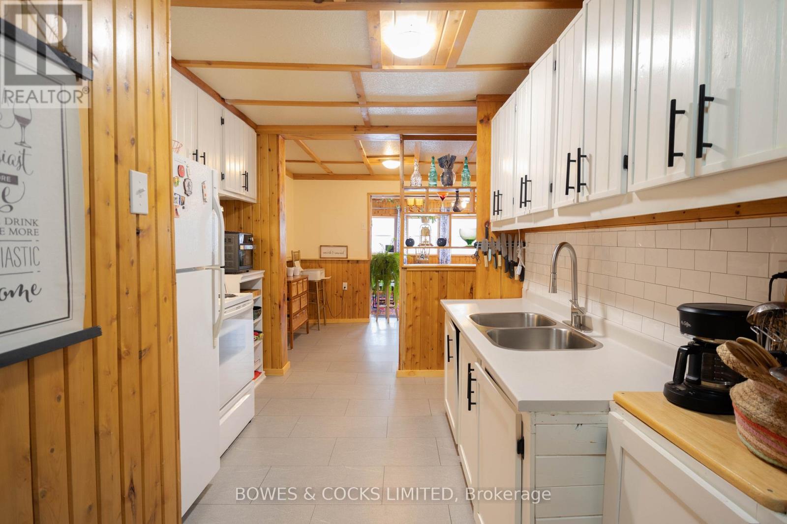 Photo 14 of 5490 Hwy 620, Wollaston ON