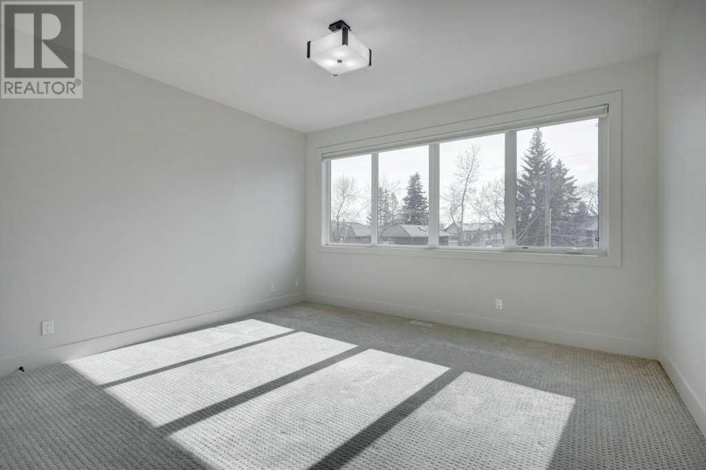 Single Family House for Sale in   Avenue SW Altadore Calgary 