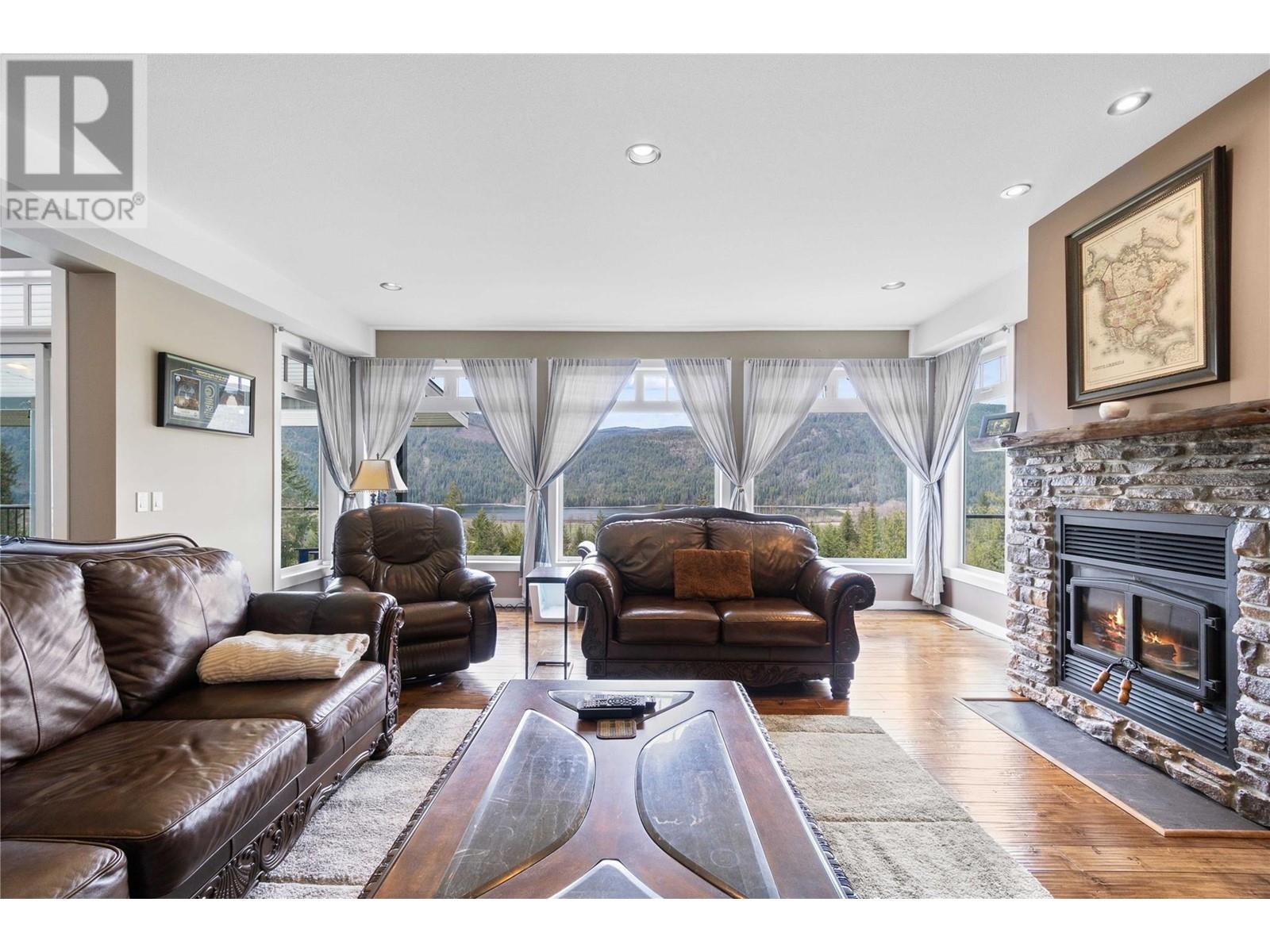  8097 Seed Road, Mara