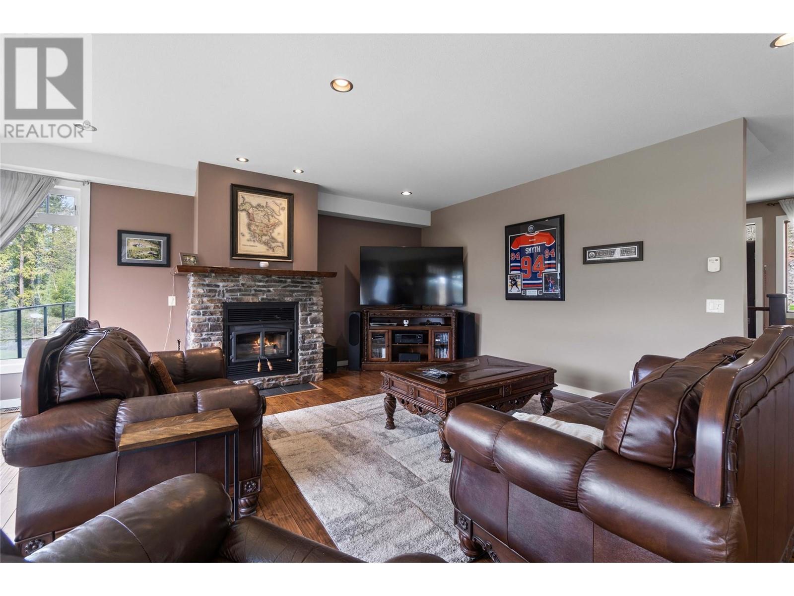  8097 Seed Road, Mara