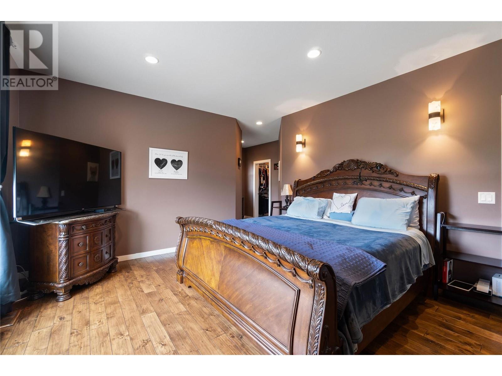  8097 Seed Road, Mara