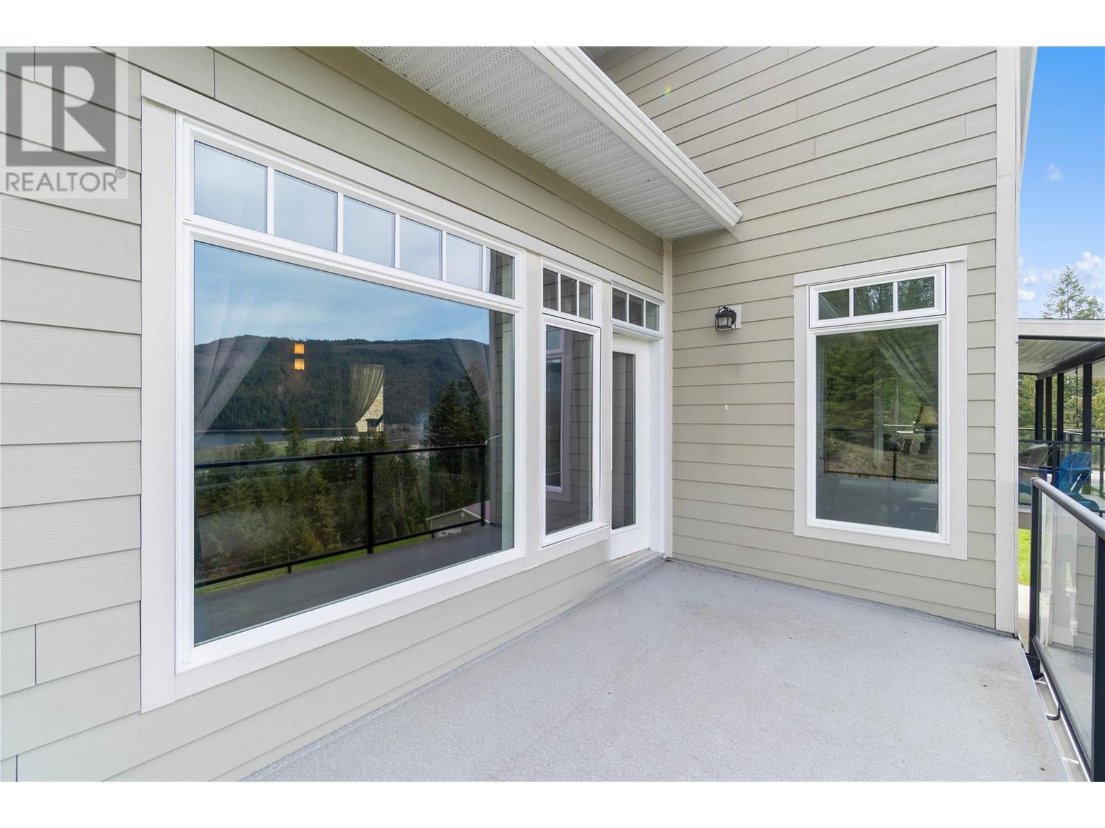  8097 Seed Road, Mara
