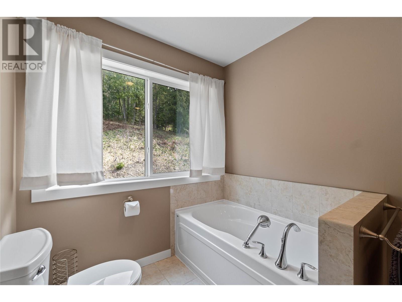  8097 Seed Road, Mara