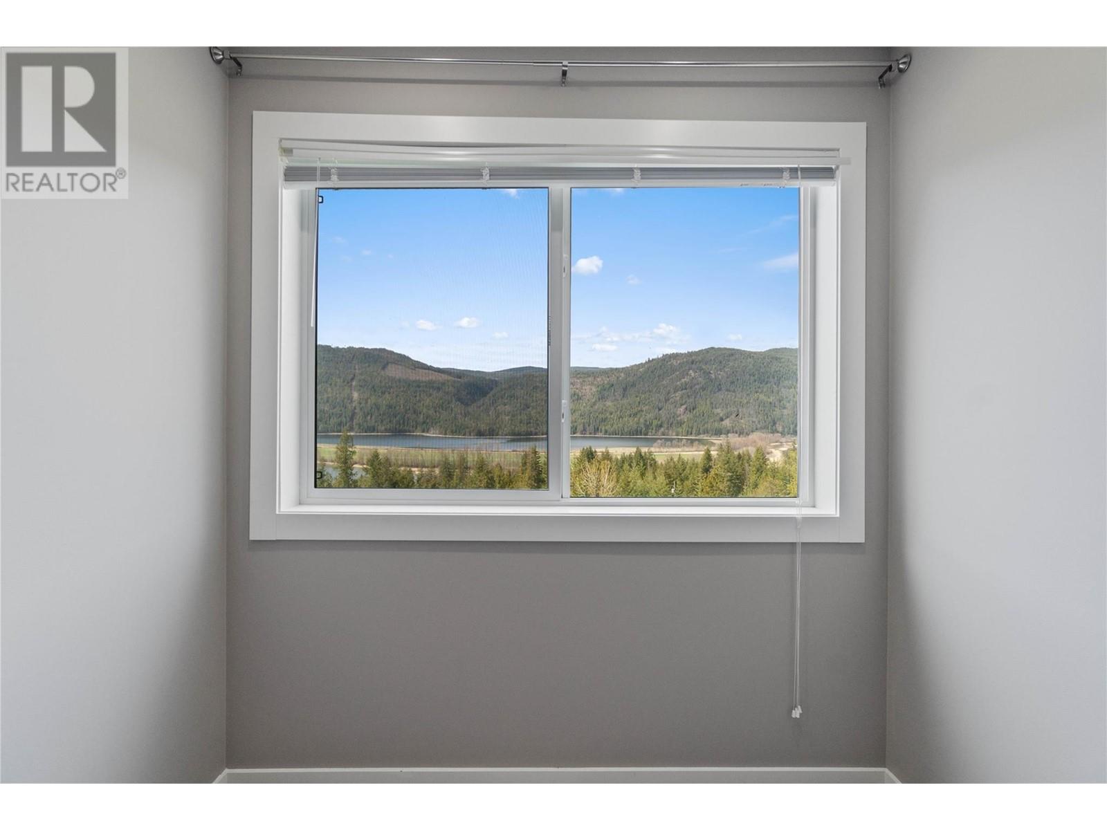 8097 Seed Road, Mara