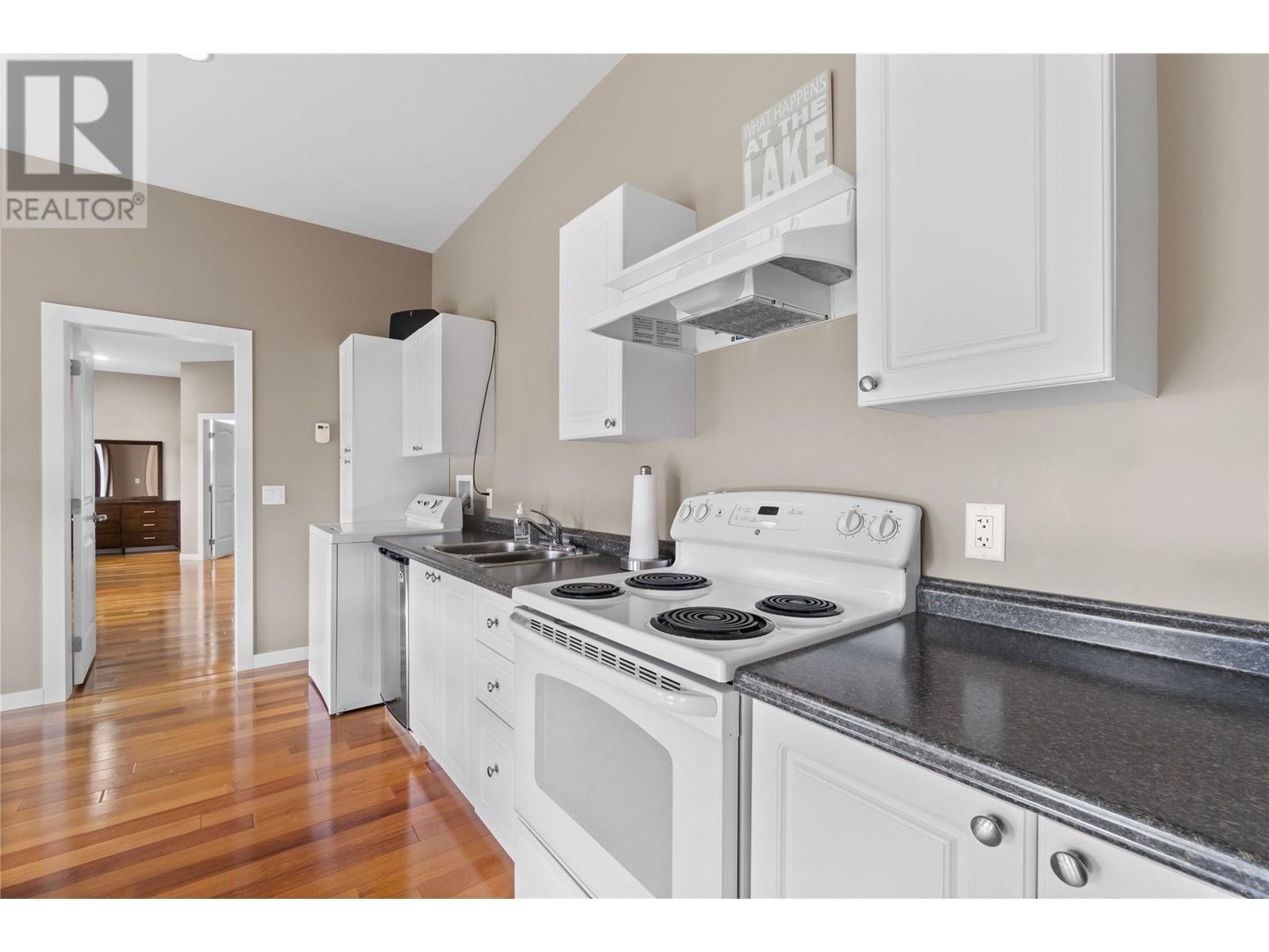 8097 Seed Road, Mara