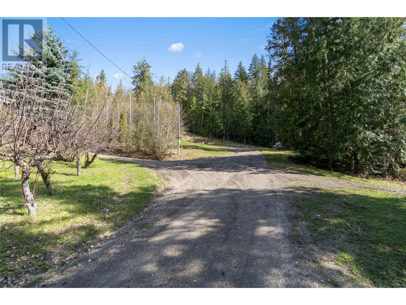  8097 Seed Road, Mara