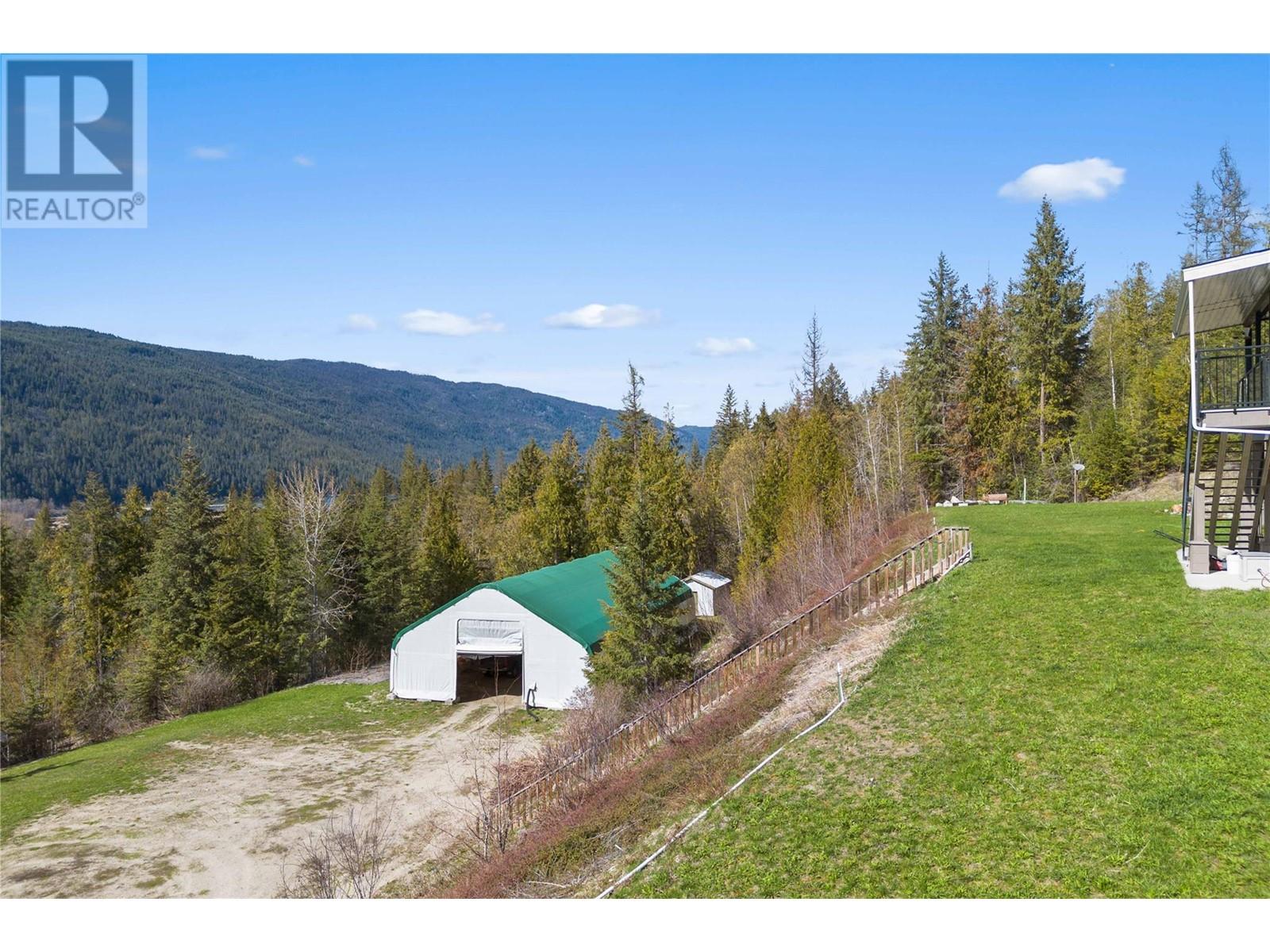 8097 Seed Road, Mara