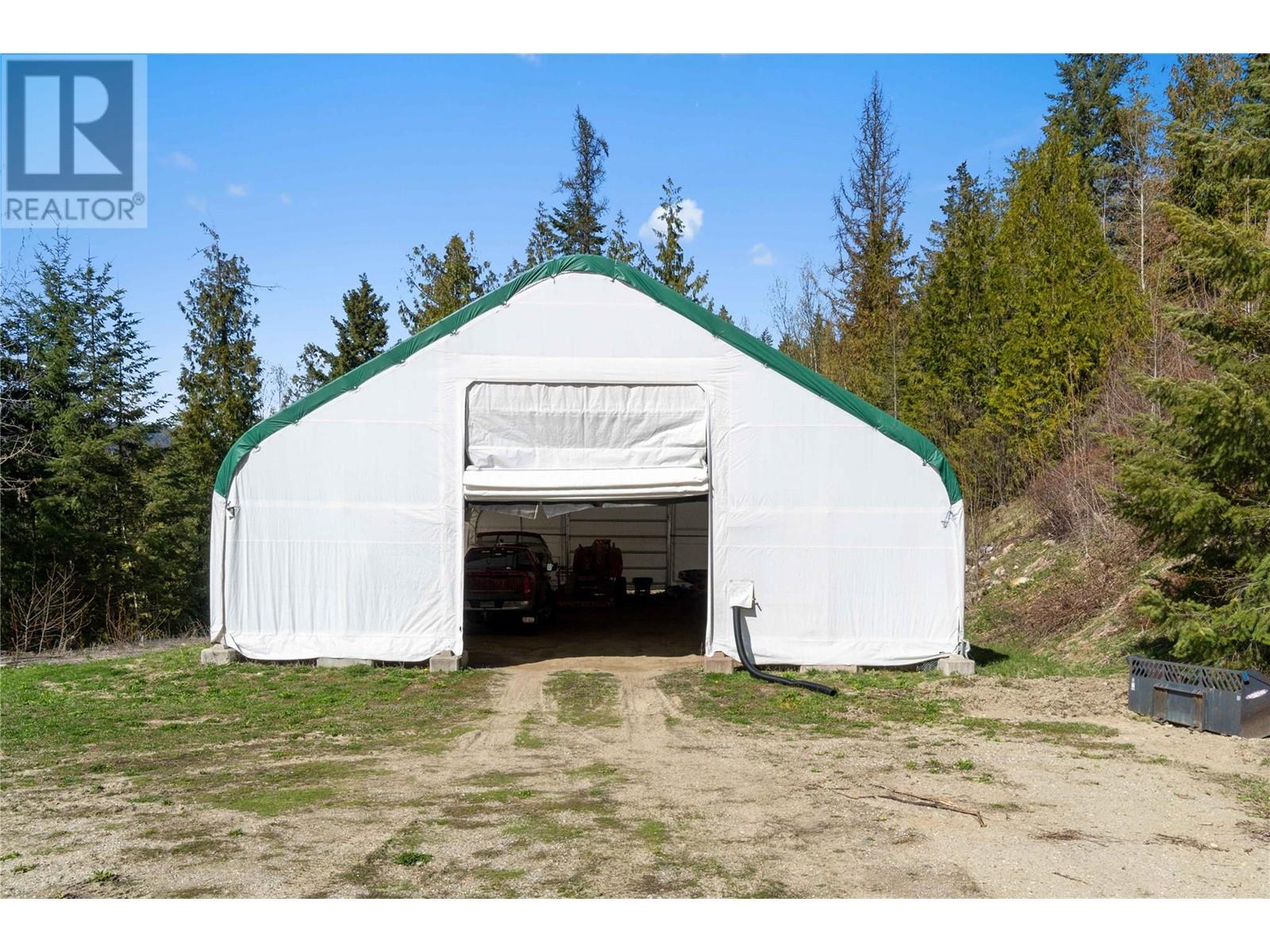  8097 Seed Road, Mara