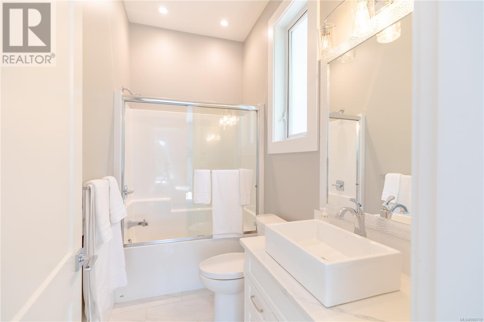 2230 Compass Pointe Pl, Langford real estate listing 969719