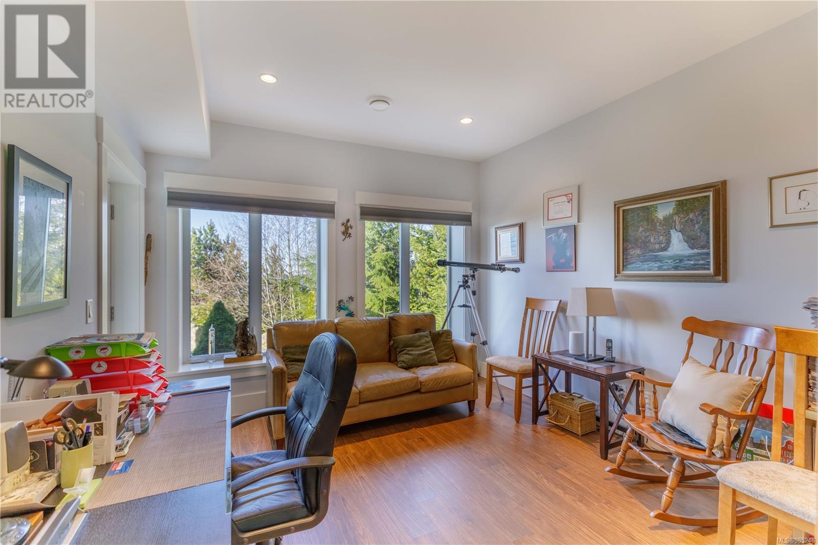 7420 Thornton Hts, Sooke