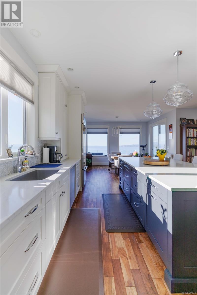 7420 Thornton Hts, Sooke