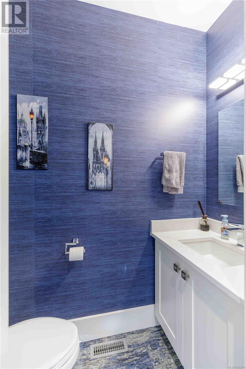 7420 Thornton Hts, Sooke