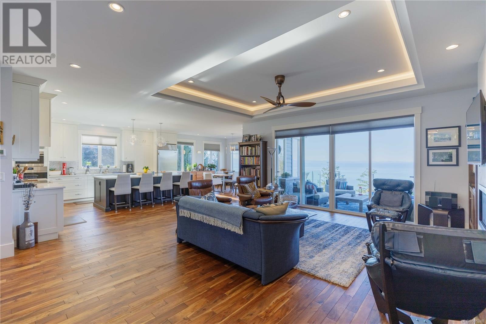 7420 Thornton Hts, Sooke