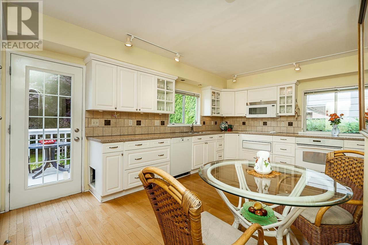 Photo 10 of 4930 Queensland Road, Vancouver BC