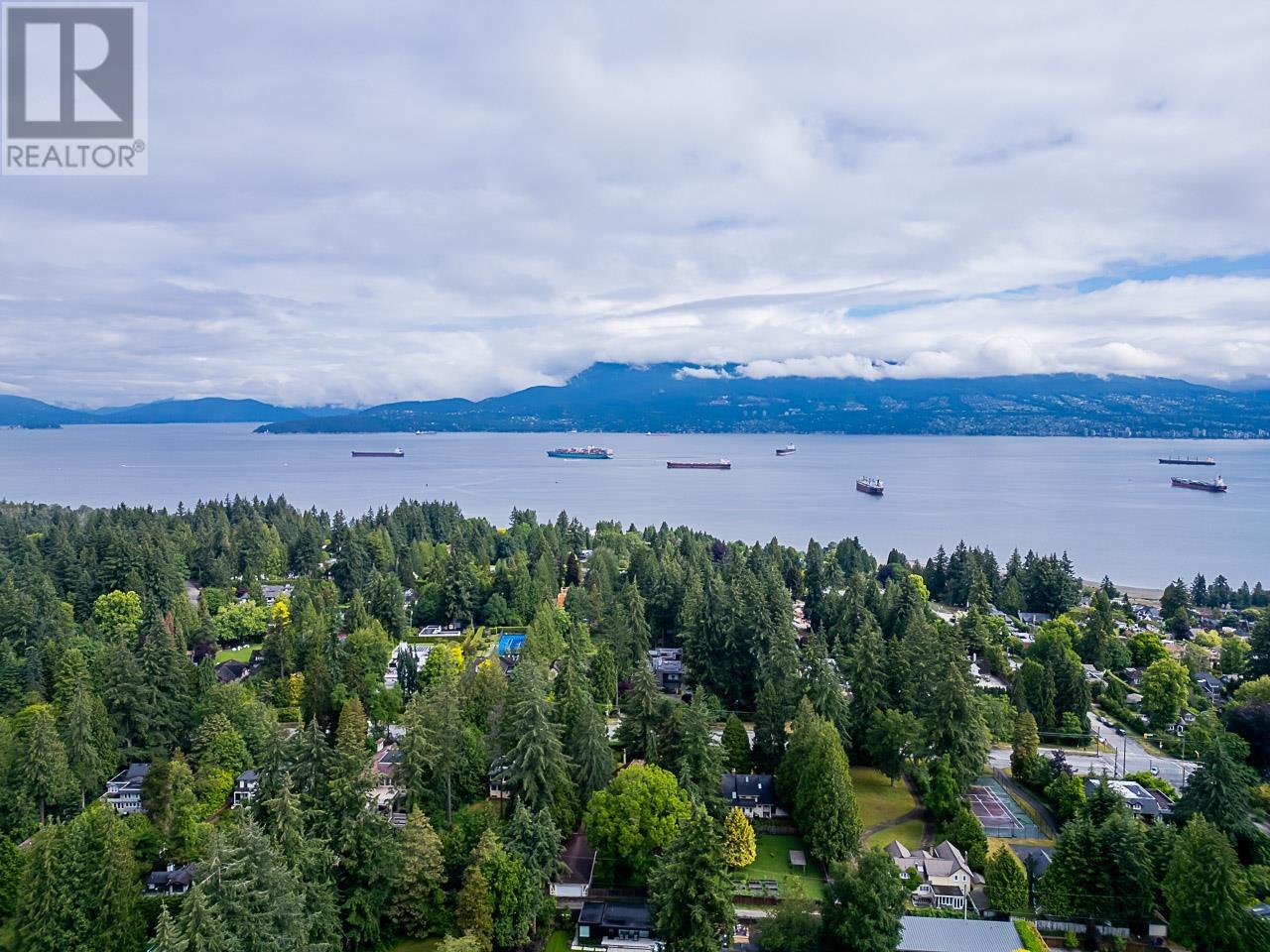 Photo 40 of 4930 Queensland Road, Vancouver BC