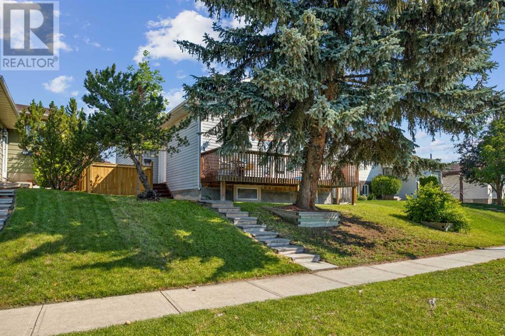 7135 Temple Drive NE, Calgary, Alberta