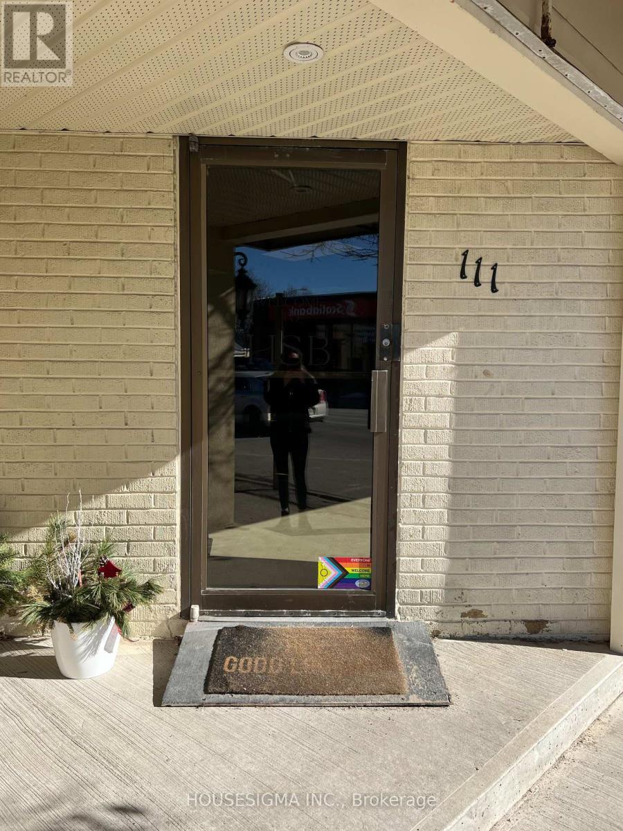 Photo 3 of 111 High Street, Georgina ON