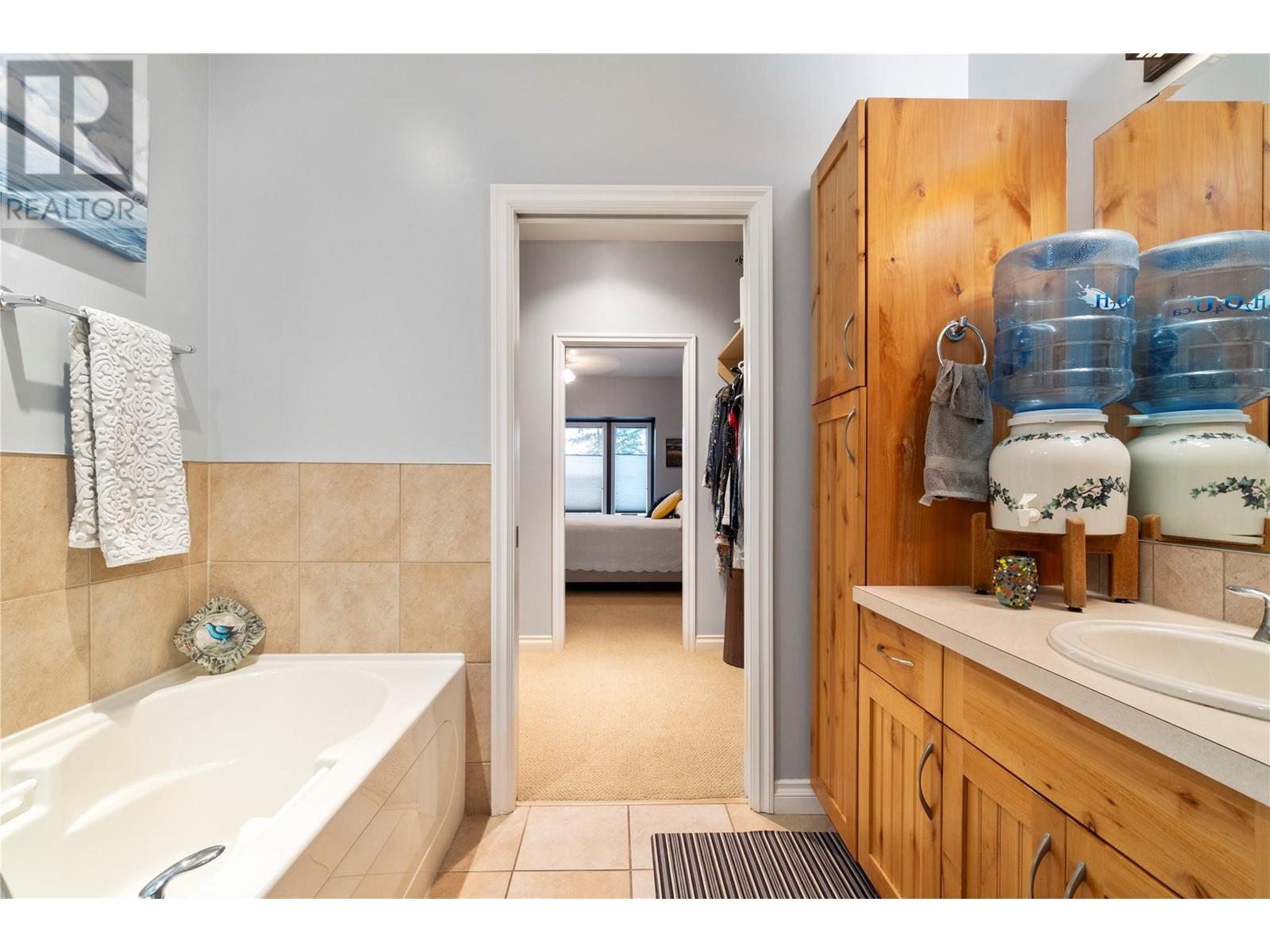 Photo 18 of 441 20 Street Ne Unit 5, Salmon Arm BC