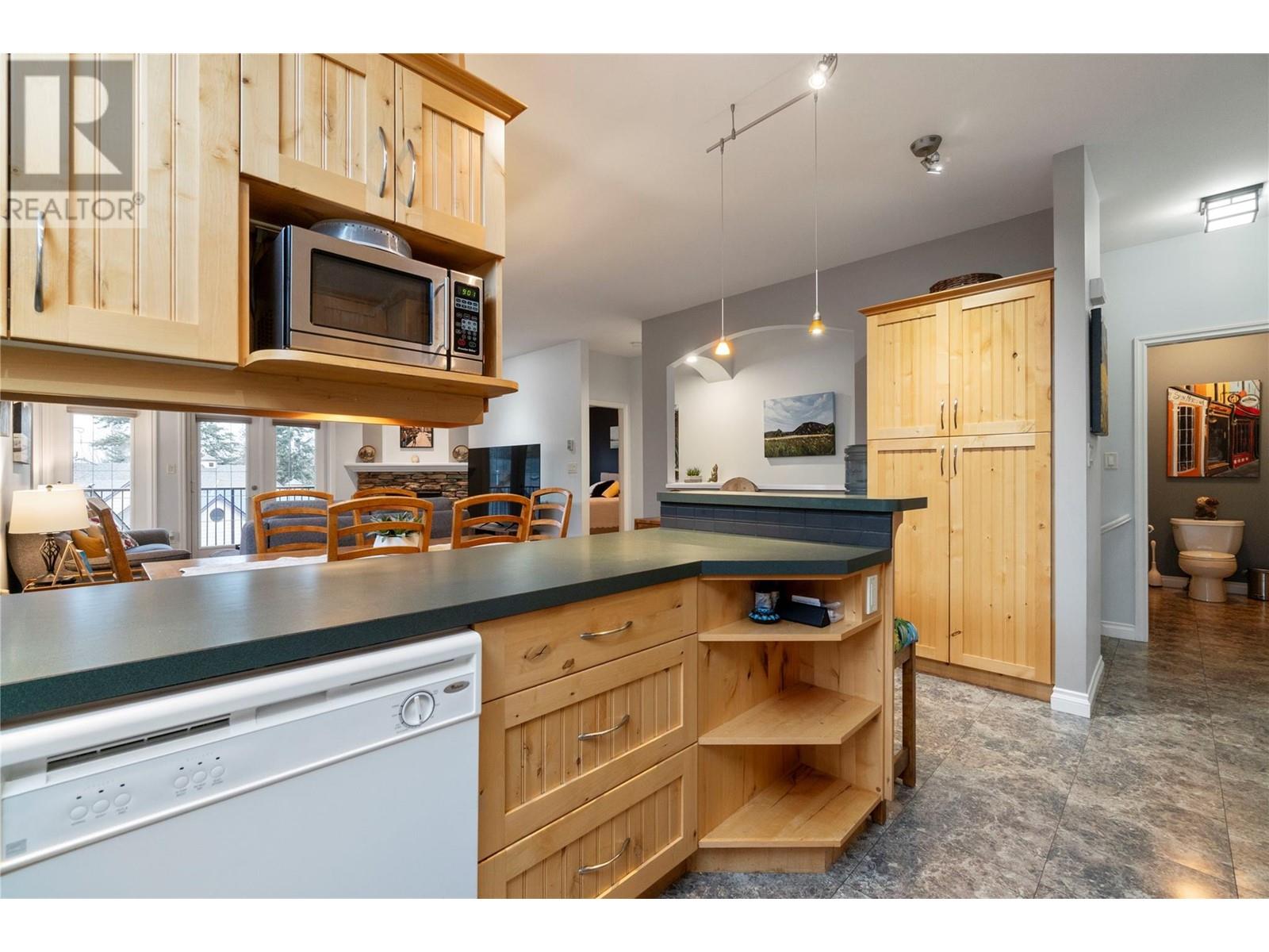 Photo 5 of 441 20 Street Ne Unit 5, Salmon Arm BC